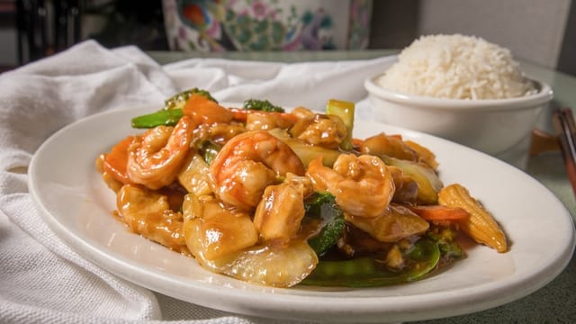 D Fong's Triple Delight.